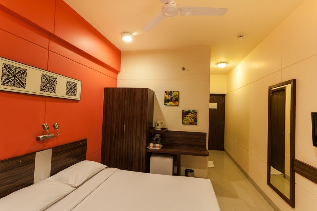Surat Hotel Luaran gambar